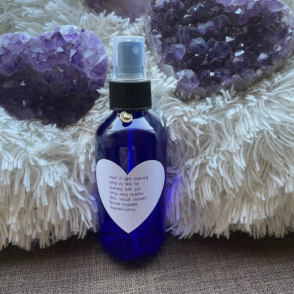 Cleansing Spray - Picture 1 of 3